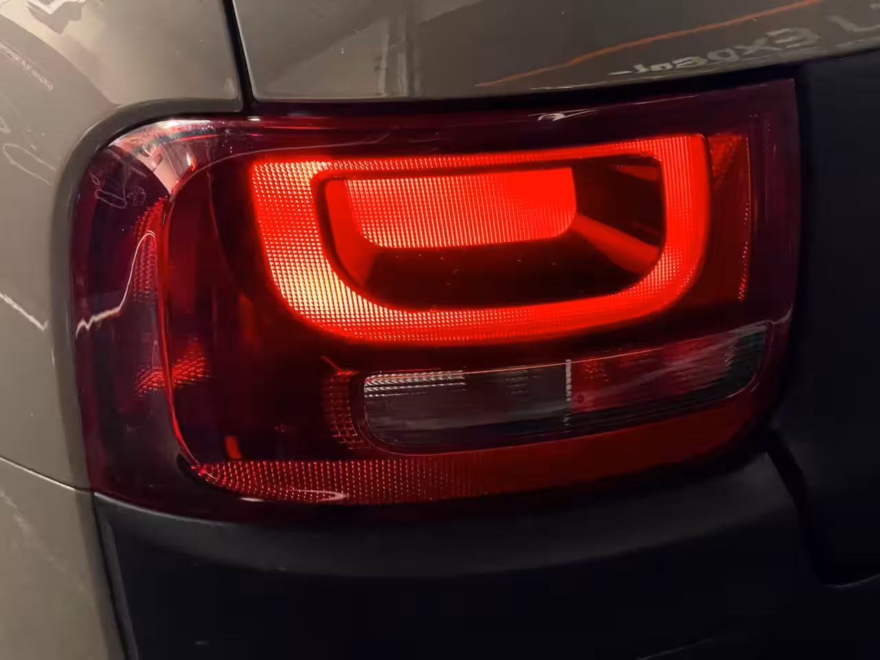 Citroën C4 Cactus 1.2 VTi Shine AIRCO NAVI CAMERA NAP CRUISECONTROL
