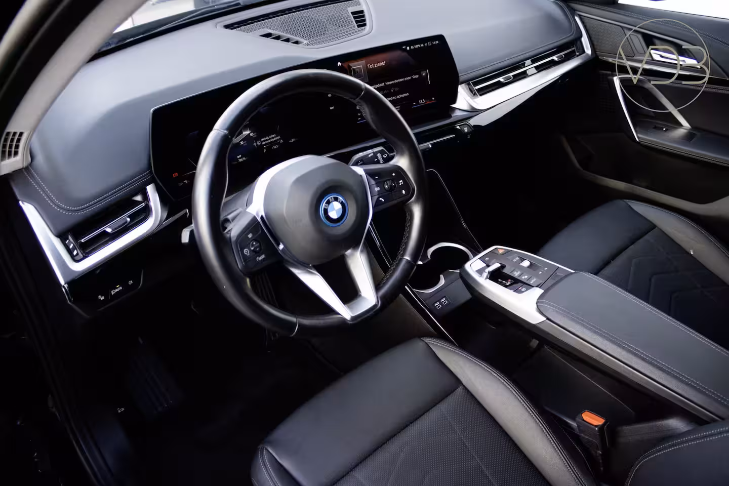 BMW iX1 xDrive30 SOH 93% Launch Edition 67 kWh Origineel NL