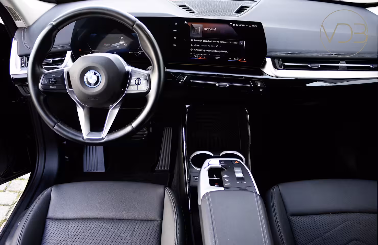 BMW iX1 xDrive30 SOH 93% Launch Edition 67 kWh Origineel NL