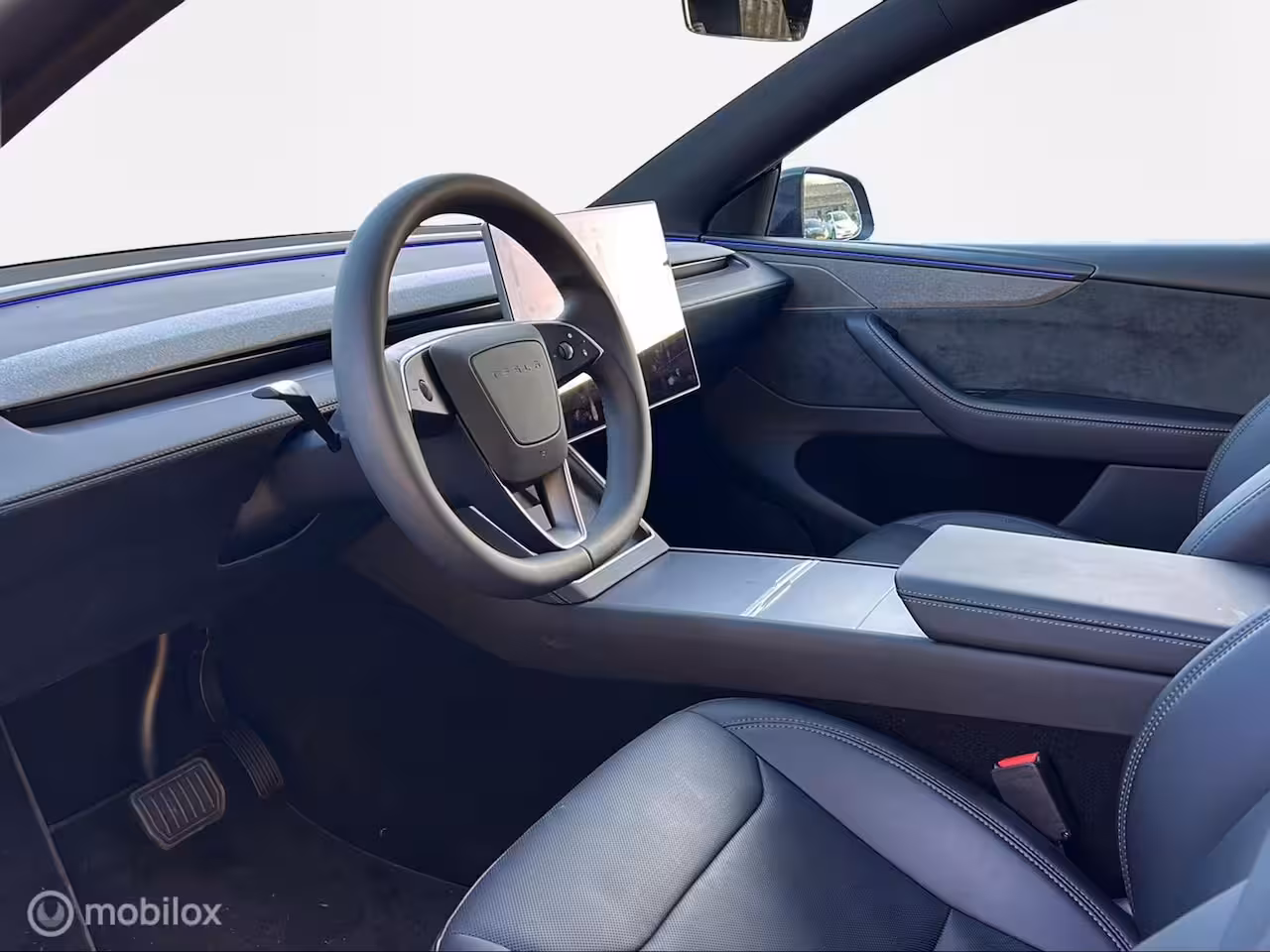 Tesla Model Y Premium Long Range Dual Motor / BTW