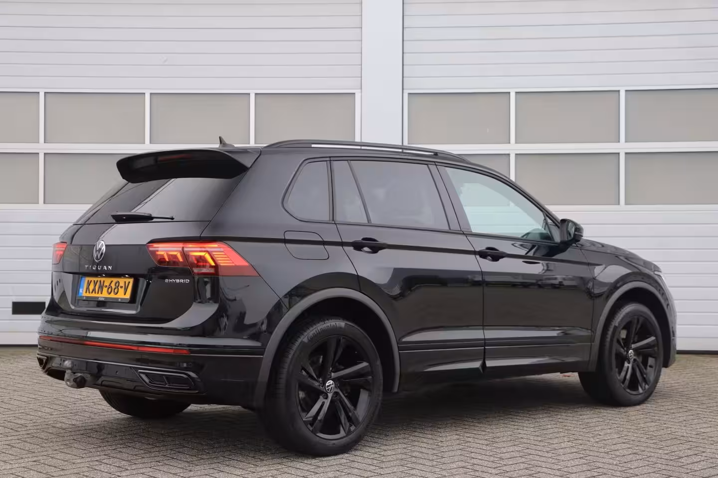 Volkswagen Tiguan 1.4 TSI 245pk eHybrid R-Line Business+ | SoH 89% | Trekhaak | 360 Camera | Stoelverwarming