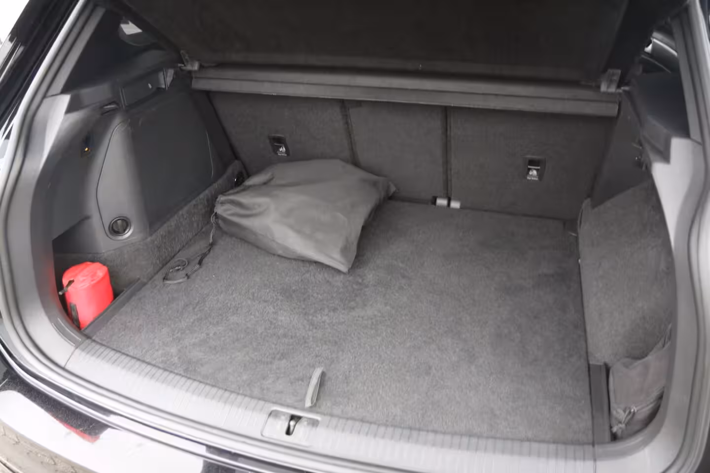 Volkswagen Tiguan 1.4 TSI 245pk eHybrid R-Line Business+ | SoH 89% | Trekhaak | 360 Camera | Stoelverwarming