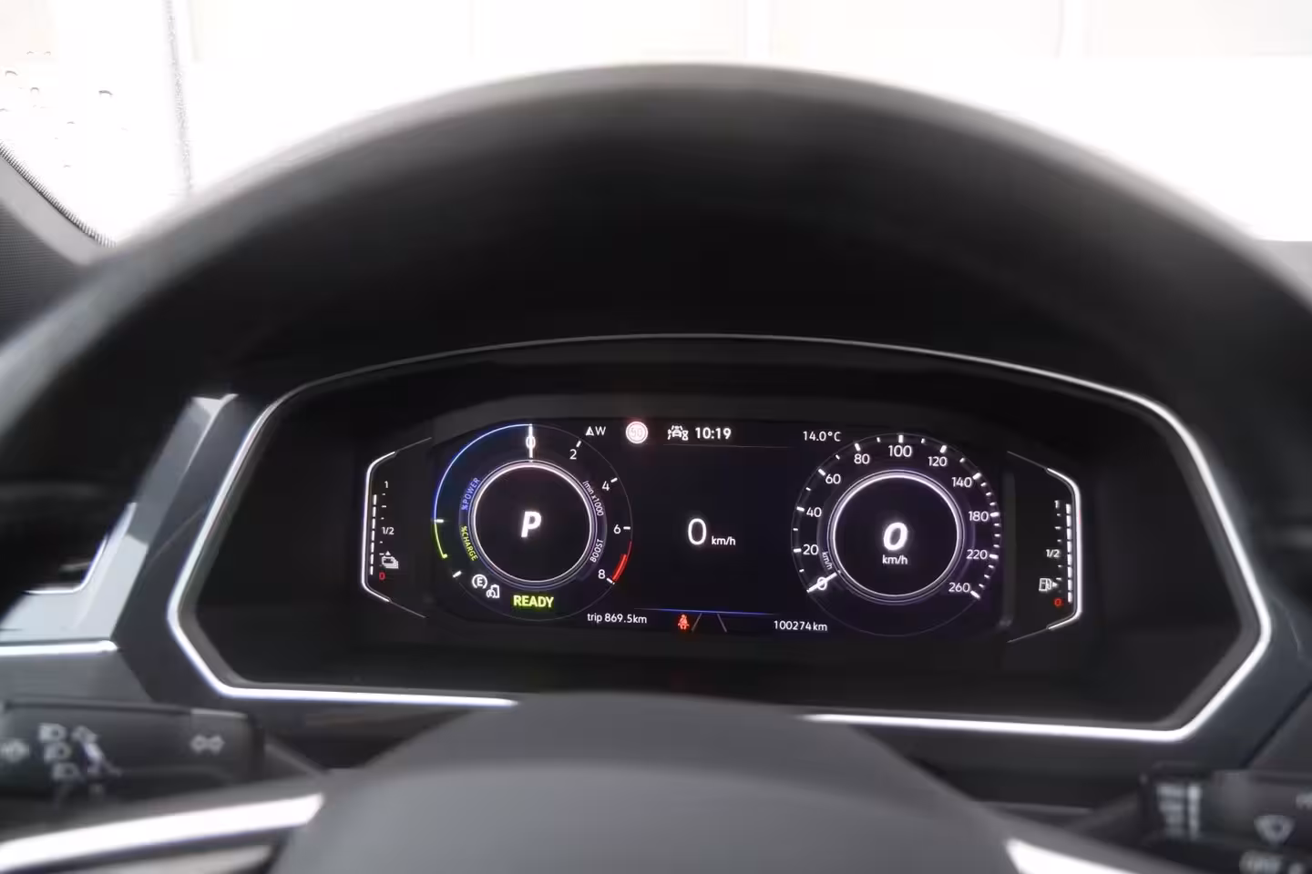 Volkswagen Tiguan 1.4 TSI 245pk eHybrid R-Line Business+ | SoH 89% | Trekhaak | 360 Camera | Stoelverwarming