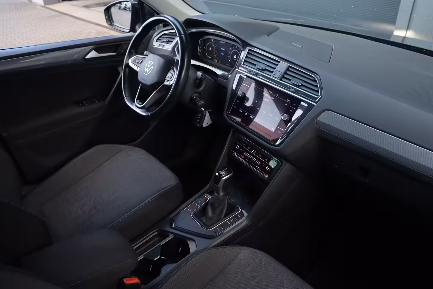 Volkswagen Tiguan 1.4 TSI eHybrid Life | ACC | Virtual Cockpit | LED |