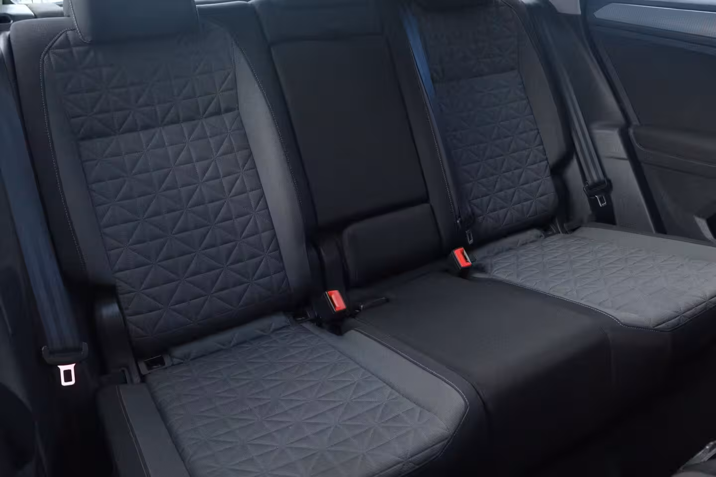 Volkswagen Tiguan 1.4 TSI eHybrid Life | ACC | Virtual Cockpit | LED |