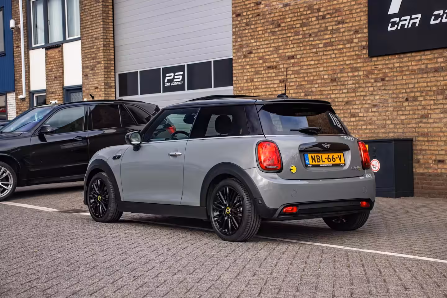 Mini Electric Classic Trim 33 kWh, SOH 94%, Pano, Leder, H&K