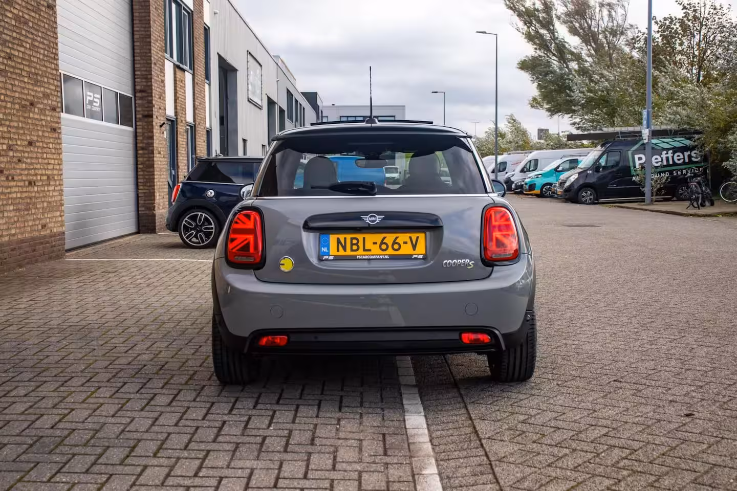 Mini Electric Classic Trim 33 kWh, SOH 94%, Pano, Leder, H&K