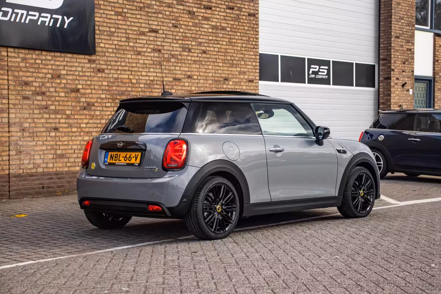 Mini Electric Classic Trim 33 kWh, SOH 94%, Pano, Leder, H&K
