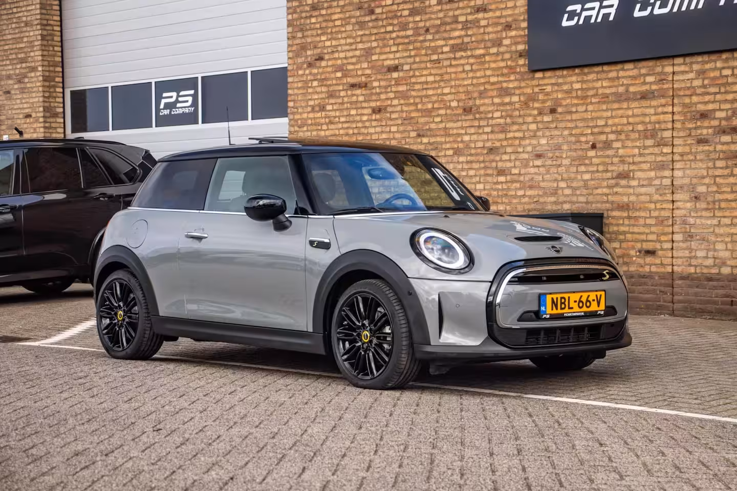 Mini Electric Classic Trim 33 kWh, SOH 94%, Pano, Leder, H&K