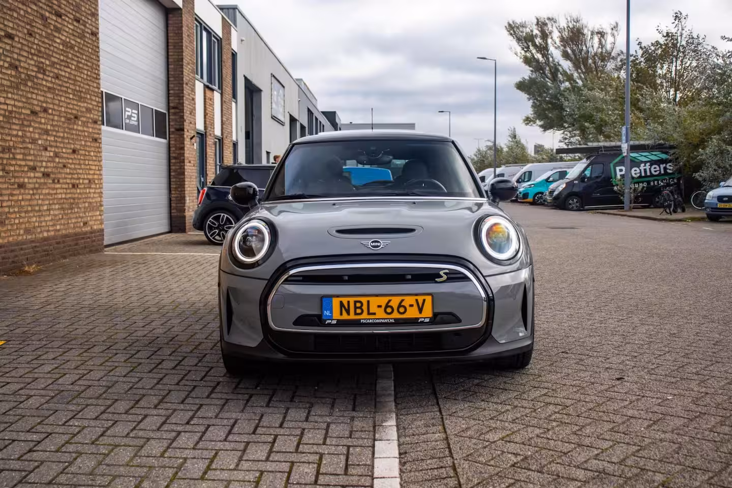 Mini Electric Classic Trim 33 kWh, SOH 94%, Pano, Leder, H&K
