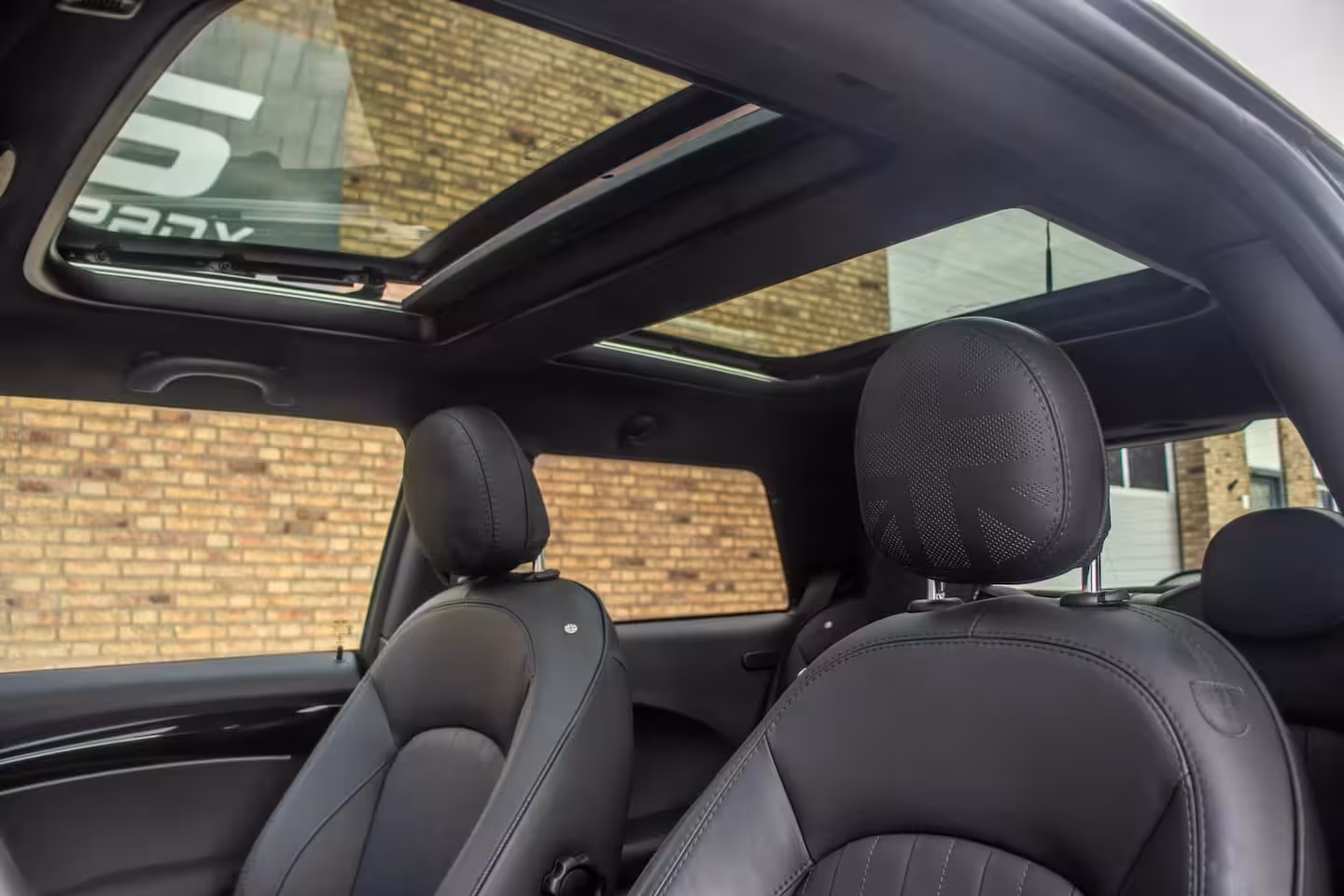 Mini Electric Classic Trim 33 kWh, SOH 94%, Pano, Leder, H&K