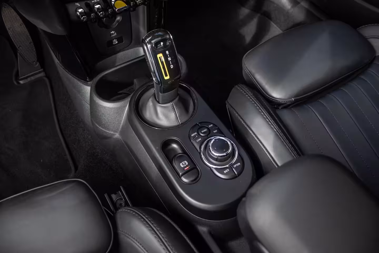Mini Electric Classic Trim 33 kWh, SOH 94%, Pano, Leder, H&K