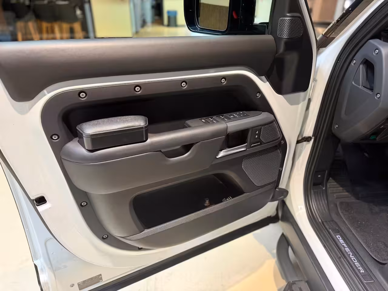 Land Rover Defender Hard Top 3.0 D200 110 MHEV X-Dynamic SE|Urban uitvoering|Pano|HSE|HUD|StandkachelKeyless|Memory|Mer