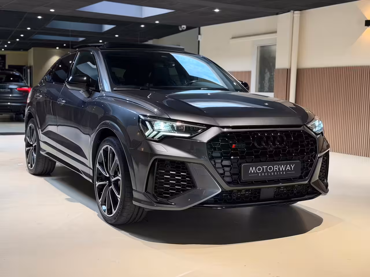 Audi RSQ3 Sportback 2.5 TFSI|Pano|RS Seats|Camera|Sonos|Matrix|Trekhaak
