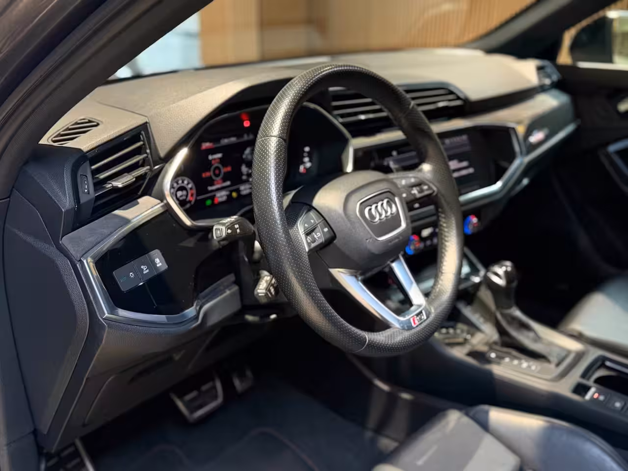 Audi RSQ3 Sportback 2.5 TFSI|Pano|RS Seats|Camera|Sonos|Matrix|Trekhaak