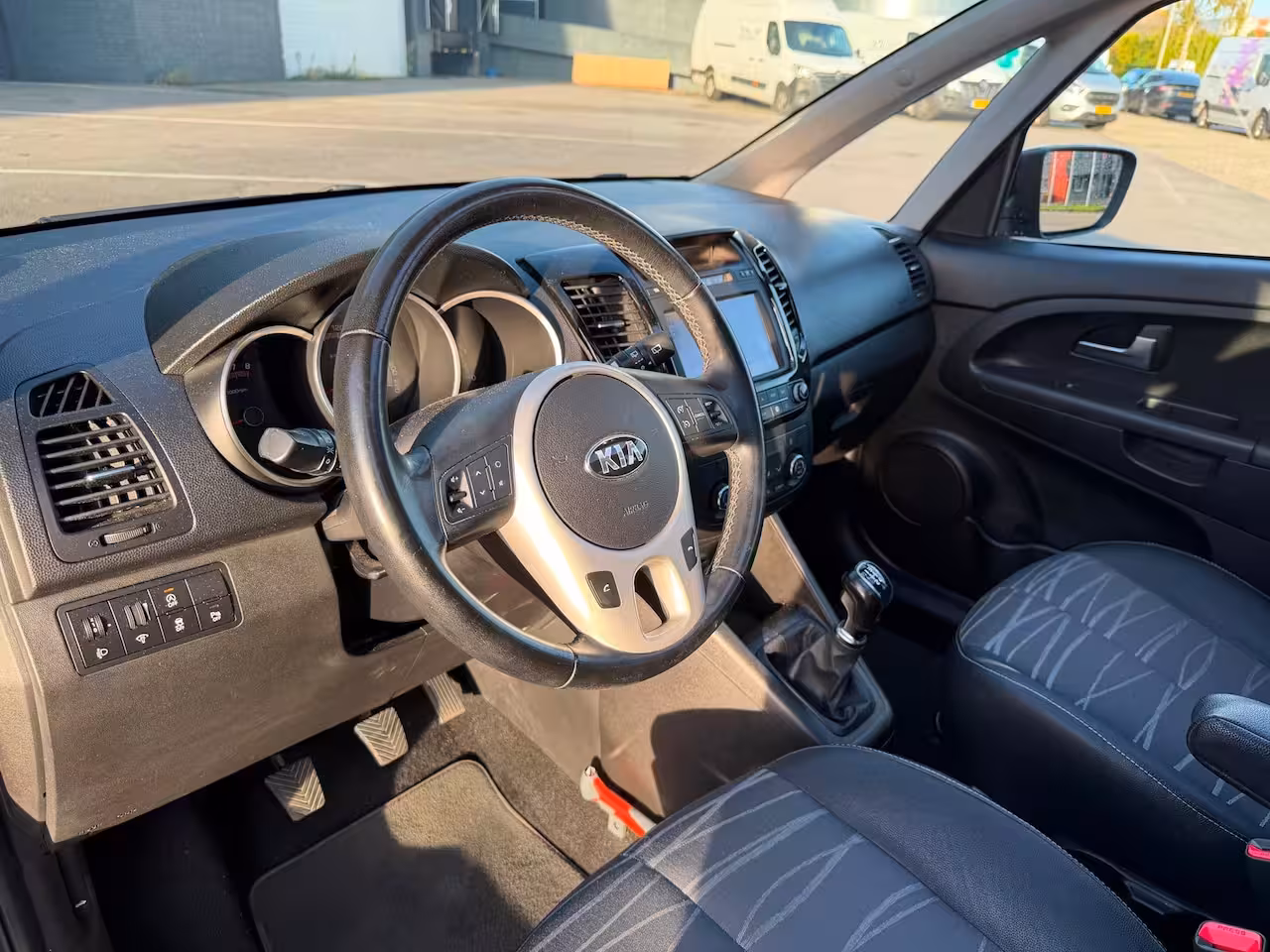 Kia Venga 1.4 CVVT Edition PANORAMADAK/DEALERONDERHOUDEN/CAMERA