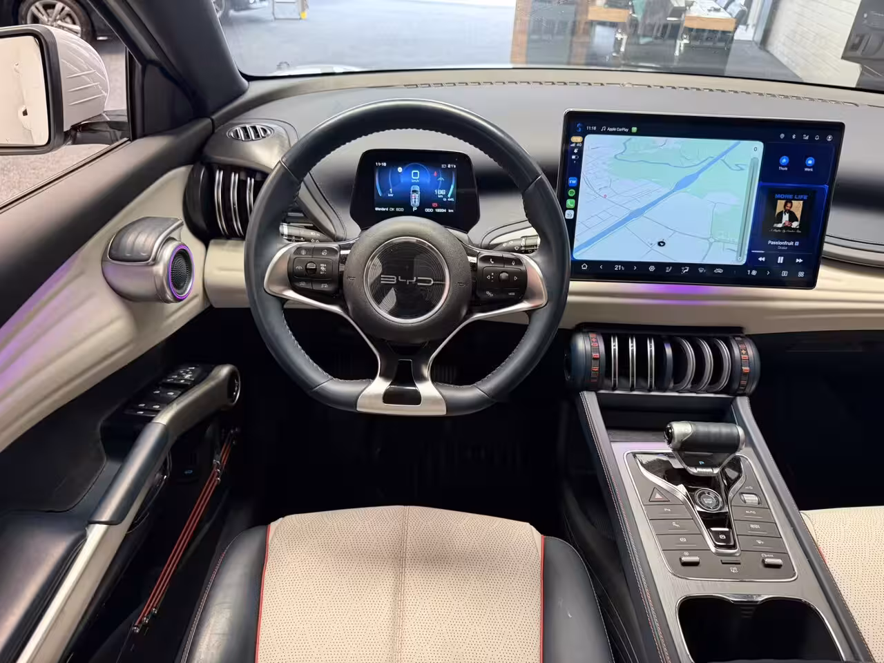 BYD Atto 3 (SOH 95%) DESIGN 60 kWh WLTP 420 KM * 45 STUKS OP VOORRAAD* APPLE CARPLAY/ ANDROID AUTO EL