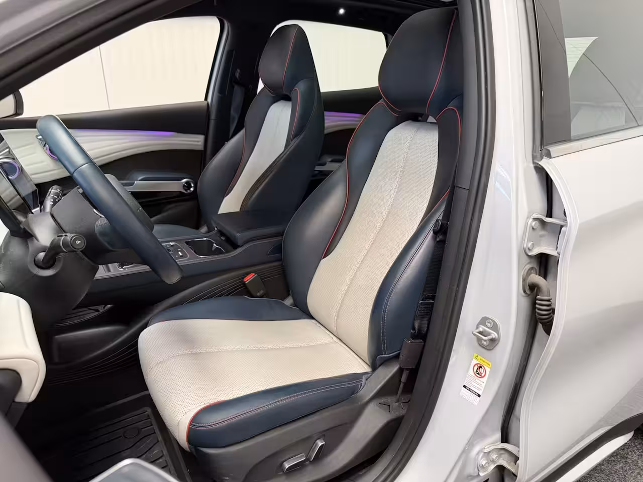 BYD Atto 3 (SOH 95%) DESIGN 60 kWh WLTP 420 KM * 45 STUKS OP VOORRAAD* APPLE CARPLAY/ ANDROID AUTO EL