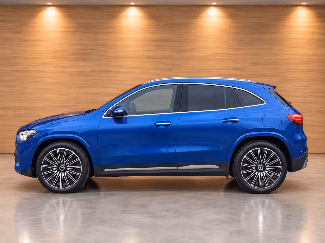 Mercedes-Benz GLA-Klasse 180 AMG Line MILD-HYBRID PANO LEER HEAD UP