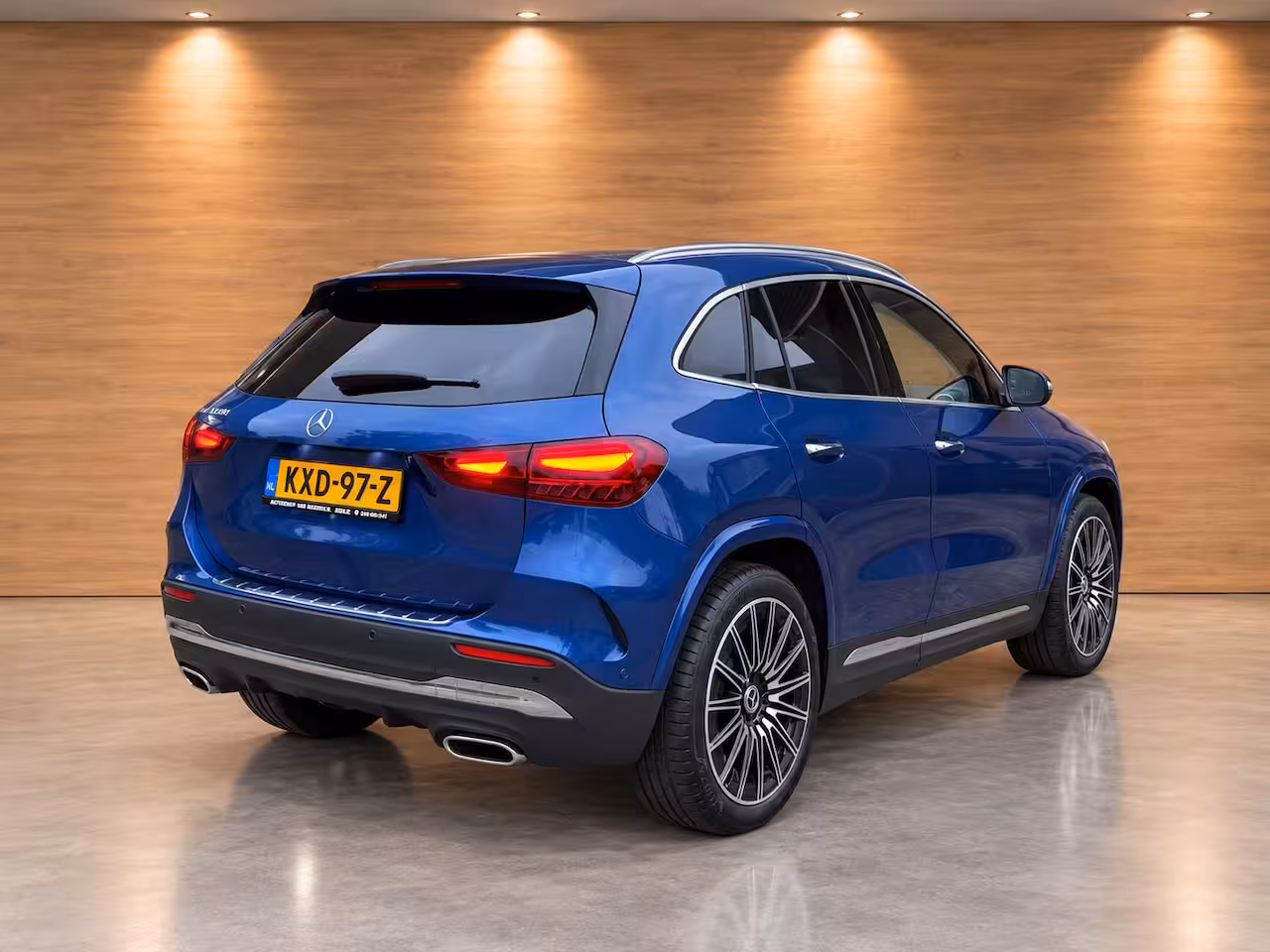 Mercedes-Benz GLA-Klasse 180 AMG Line MILD-HYBRID PANO LEER HEAD UP