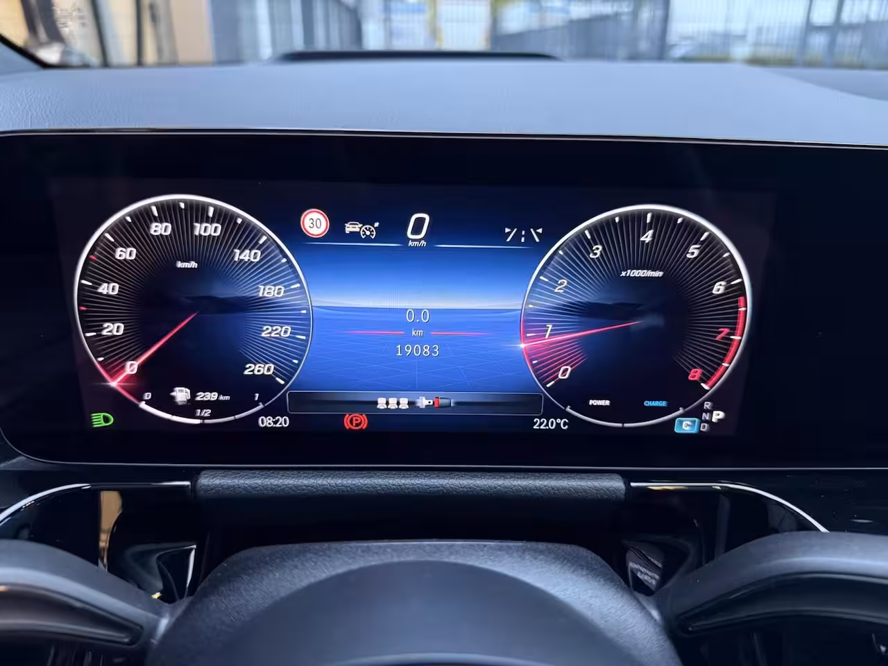 Mercedes-Benz GLA-Klasse 180 AMG Line MILD-HYBRID PANO LEER HEAD UP
