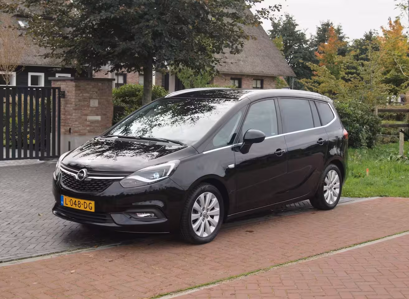 Opel Zafira 1.4 Turbo Online Edition 7p. | 7-persoons | Camera | Trekhaak | Automaat | Apple Carplay |