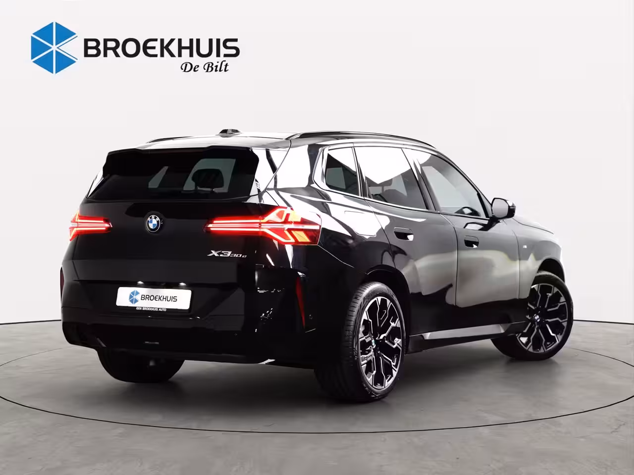 BMW X3 30e xDrive | M-SPORT | 360° CAMERA | PANODAK | ADAPTIVE CRUISE | ELEKTR. STOEL INCL MEMORY