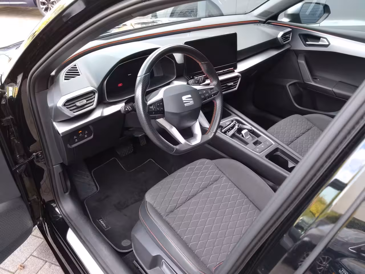 Seat Leon 1.4 TSI eHybrid PHEV FR Business Intense 1e eigenaar! *Panorama dak * Allseason banden *