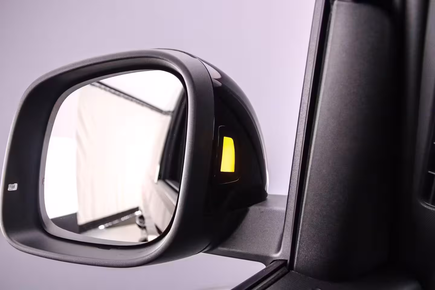 Volkswagen ID. Buzz Pro Bulli 286pk 86kWh LWB 7p. | Trekhaak | 20" | LED-matrix | 360gr Camera | AssistentiePl