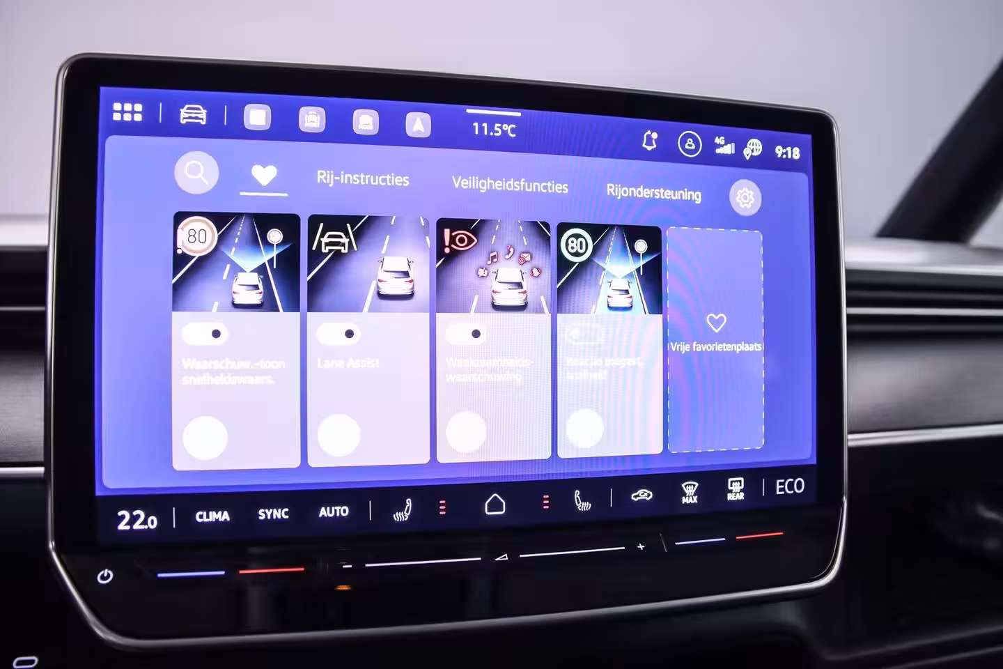 Volkswagen ID. Buzz Pro Bulli 286pk 86kWh LWB 7p. | Trekhaak | 20" | LED-matrix | 360gr Camera | AssistentiePl
