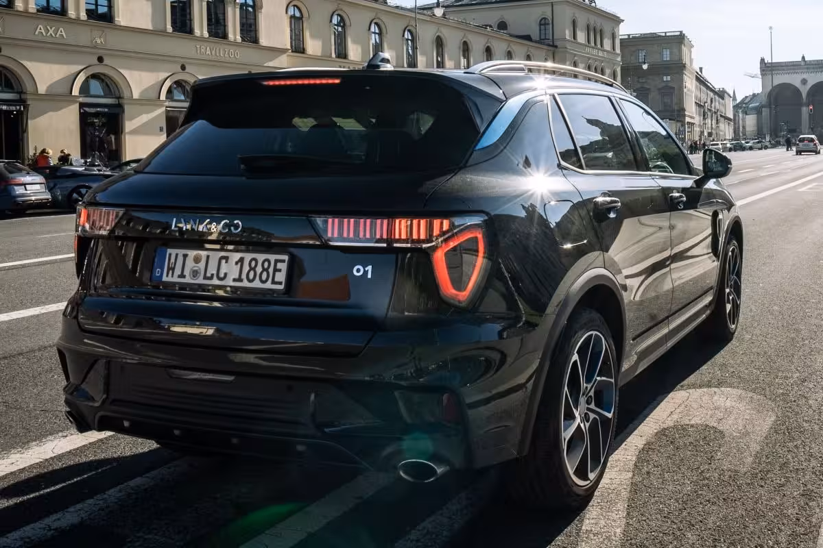 Lynk & Co 01