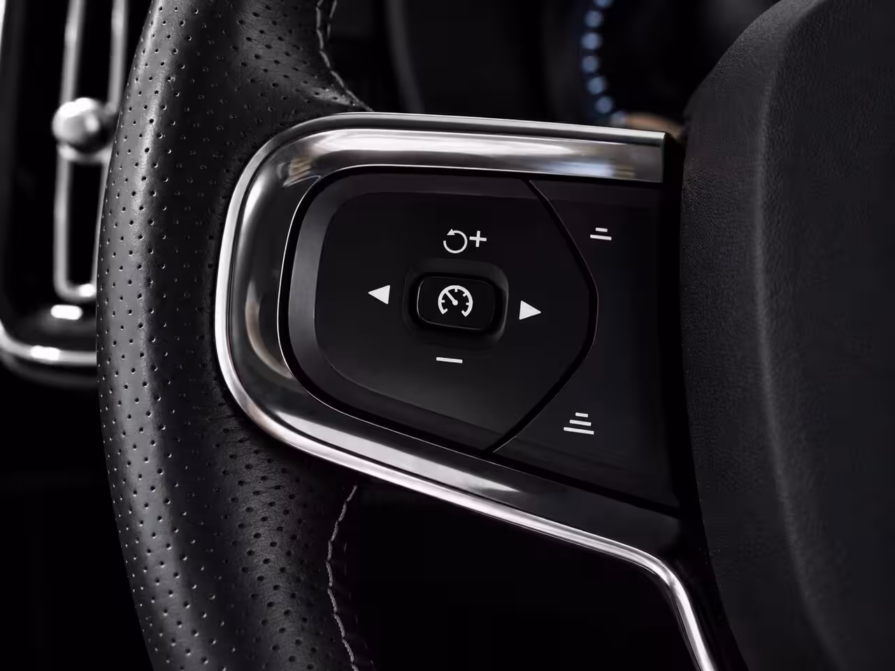 Volvo XC40 1.5 T5 Recharge | R Design | H/K | PANO | 360CAM