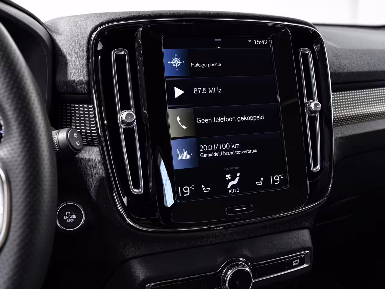 Volvo XC40 1.5 T5 Recharge | R Design | H/K | PANO | 360CAM