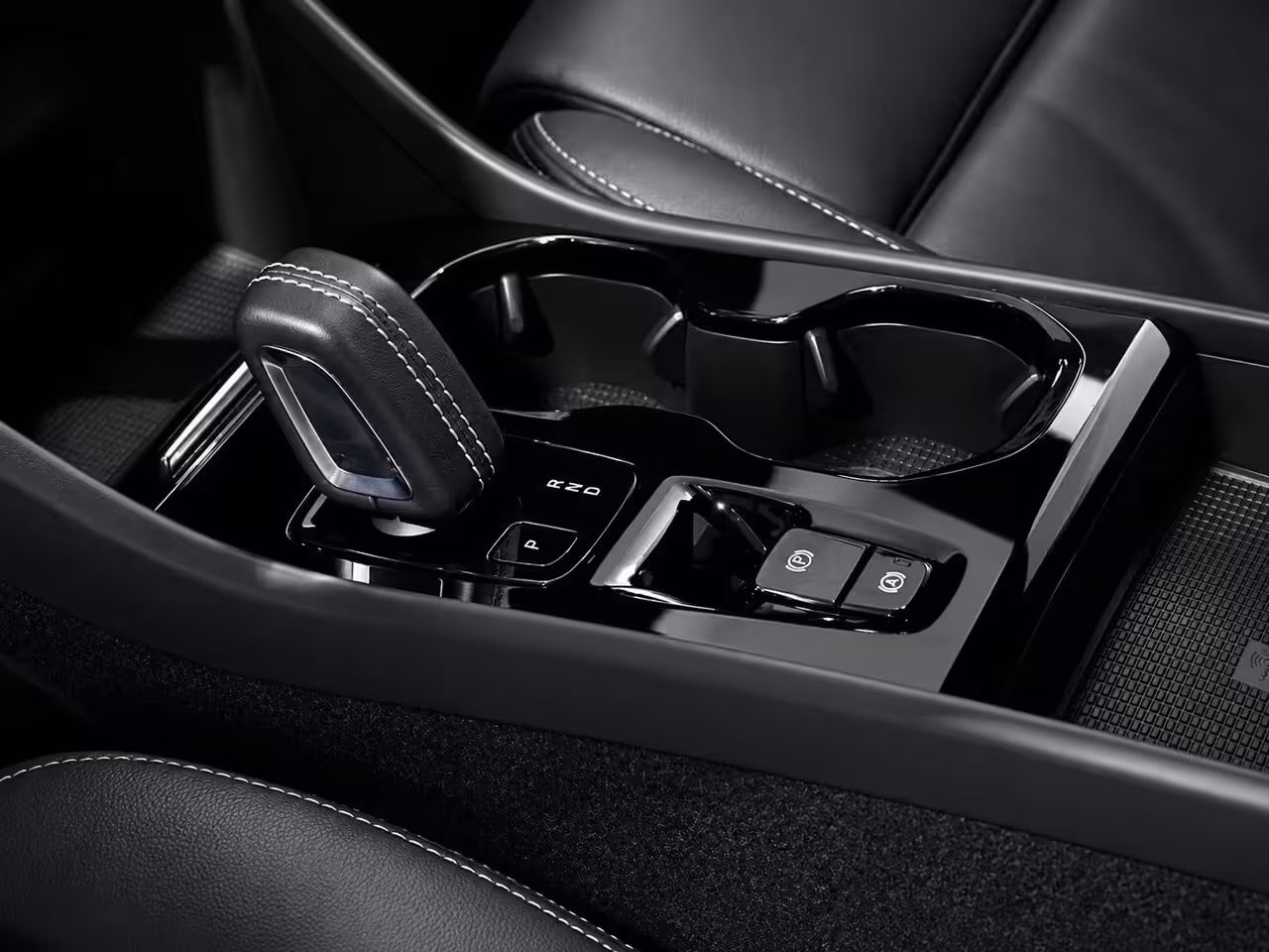 Volvo XC40 1.5 T5 Recharge | R Design | H/K | PANO | 360CAM