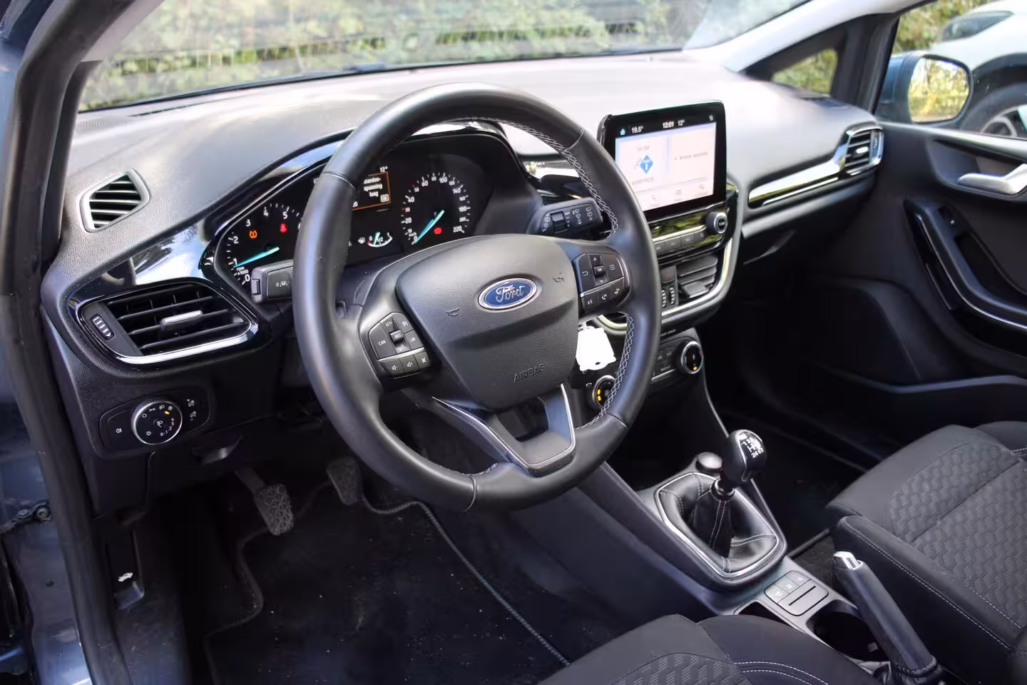 Ford Fiesta 1.0 EcoBoost Hybrid Titanium 125PK | ORIGINEEL NL | 1E EIGENAAR | DEALER OH | CRUISE | PAR
