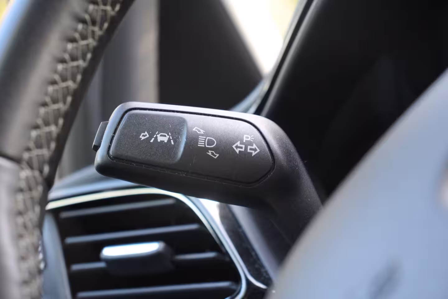 Ford Fiesta 1.0 EcoBoost Hybrid Titanium 125PK | ORIGINEEL NL | 1E EIGENAAR | DEALER OH | CRUISE | PAR