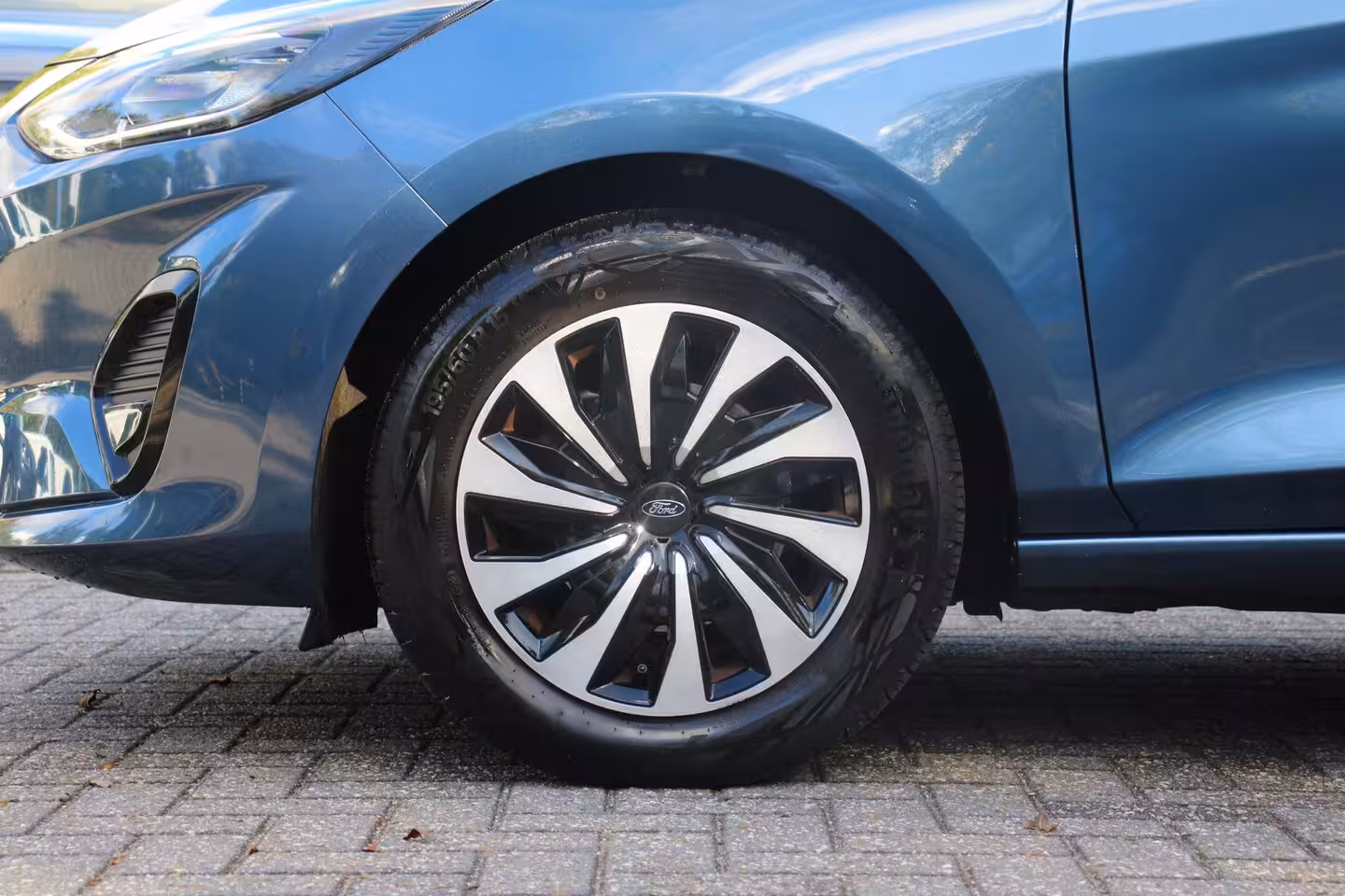 Ford Fiesta 1.0 EcoBoost Hybrid Titanium 125PK | ORIGINEEL NL | 1E EIGENAAR | DEALER OH | CRUISE | PAR