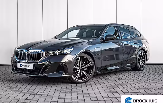 BMW 5-serie Touring 530e M Sport Edition l Harman Kardon l Adaptive LED l Stoelverkoeling l Elektr. Incl Memor