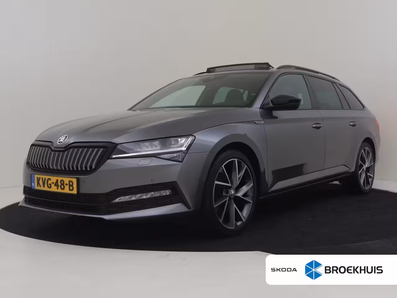 Skoda Superb Combi 1.4 TSI iV Sportline Business l Elekt. Stoel incl Memory l Pano Dak l Camera l Elektr. Kle