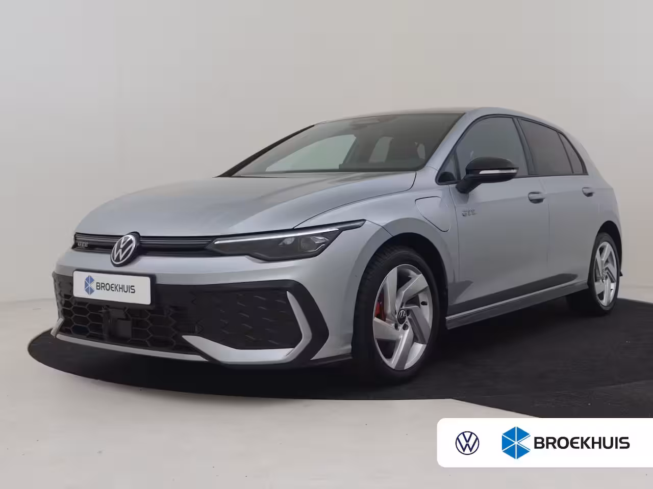 Volkswagen Golf 1.5 eHybrid GTE 272PK DSG/AUTO | Camera | IQ Light l Elektr. Trekhaak | Parkeerassistent |