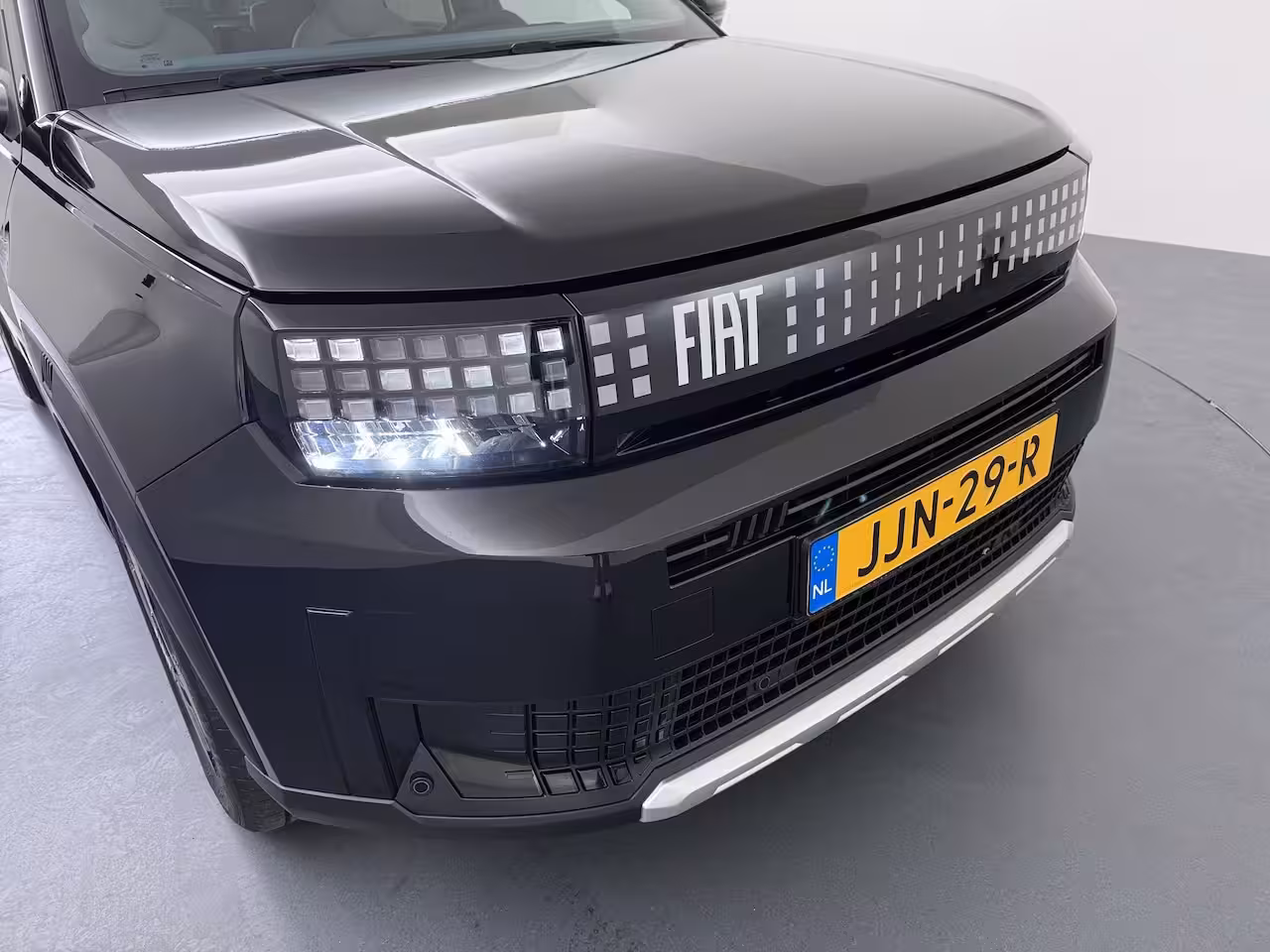 Fiat Grande Panda La Prima | 10, 25" touchscreen radio met Bluetooth, DAB & USB én Navigatie | Automatische