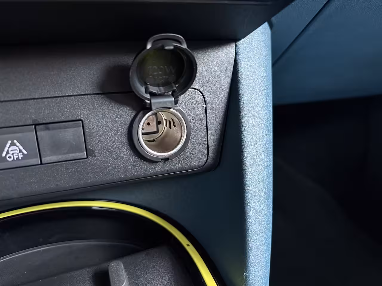 Fiat Grande Panda La Prima | 10, 25" touchscreen radio met Bluetooth, DAB & USB én Navigatie | Automatische