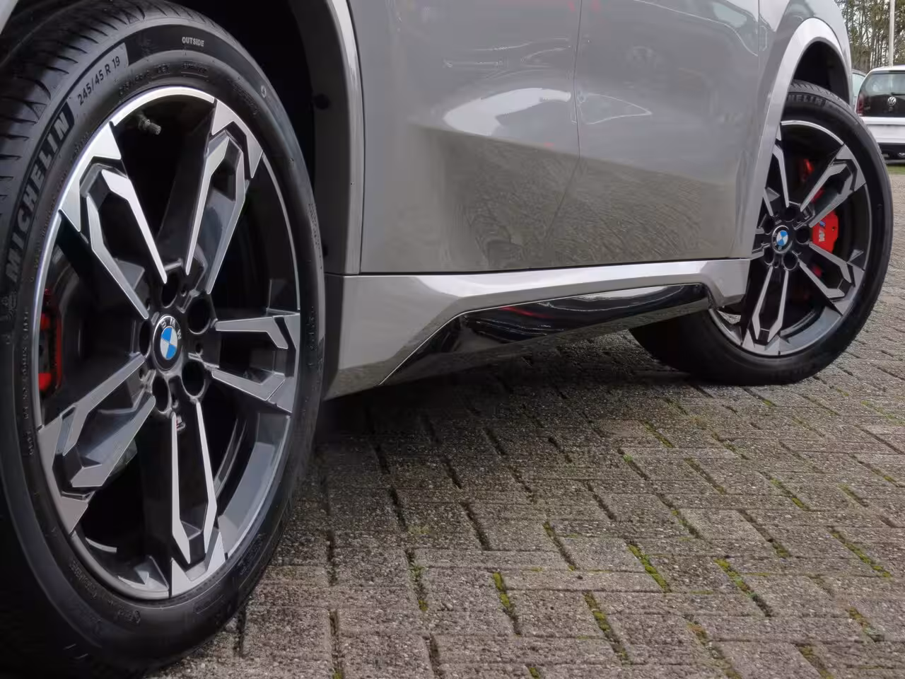 BMW X1 SDrive18i M-Sport PRO Massage Stoel|Camera|CarPlay|Navi|Live Cockpit Pro|Cruise|Clima|Shad