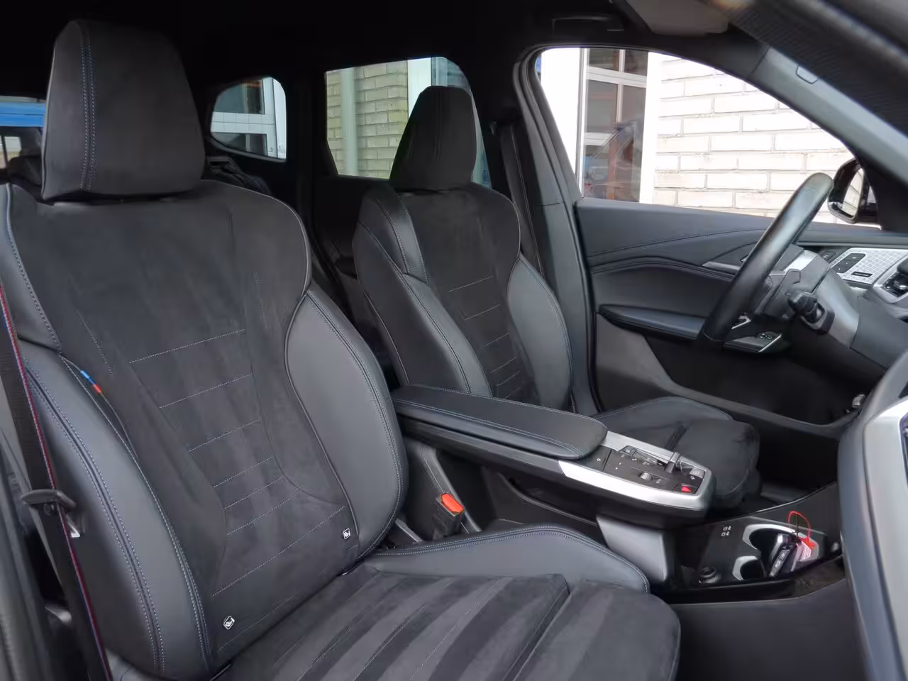 BMW X1 SDrive18i M-Sport PRO Massage Stoel|Camera|CarPlay|Navi|Live Cockpit Pro|Cruise|Clima|Shad