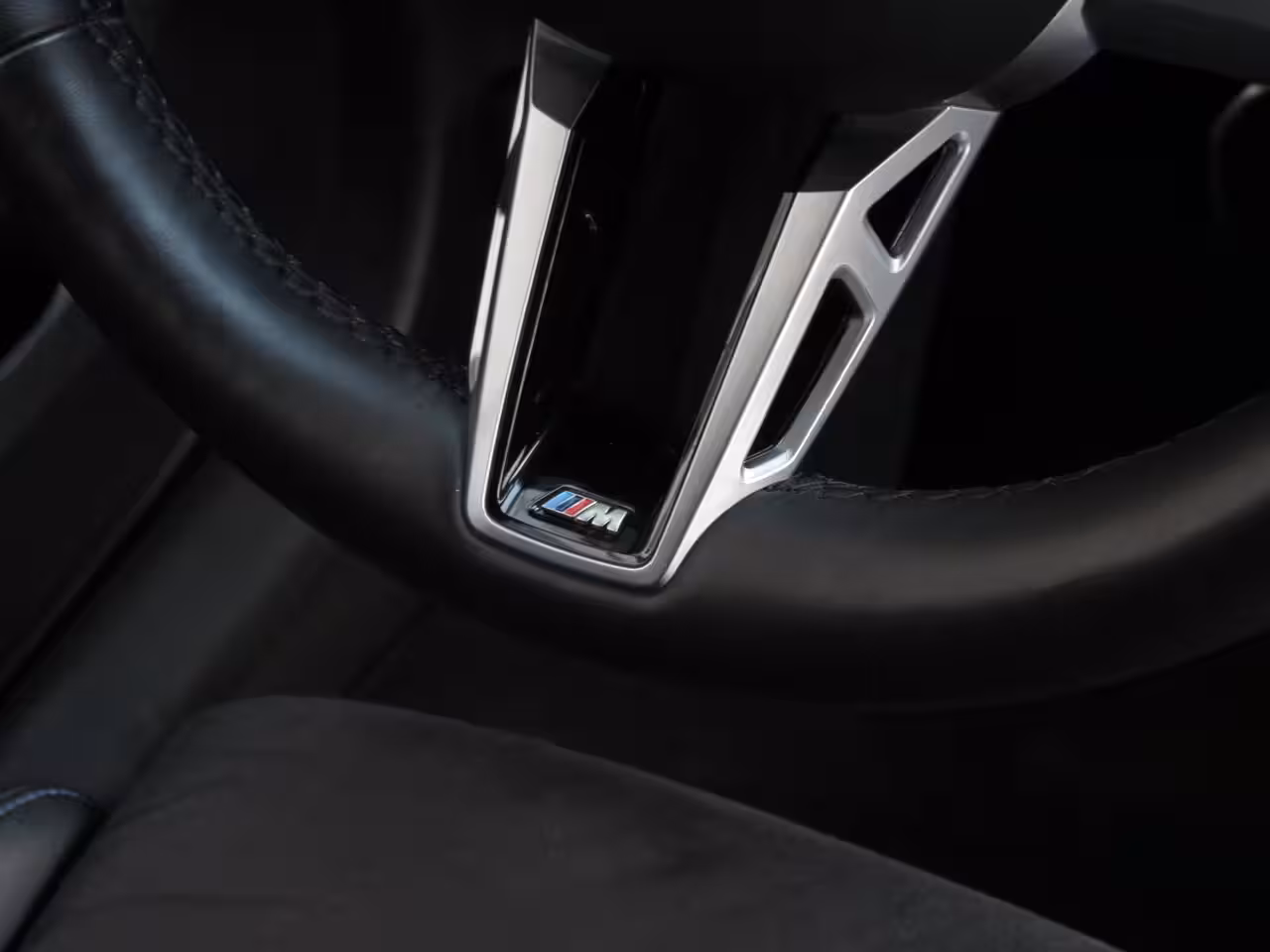 BMW X1 SDrive18i M-Sport PRO Massage Stoel|Camera|CarPlay|Navi|Live Cockpit Pro|Cruise|Clima|Shad