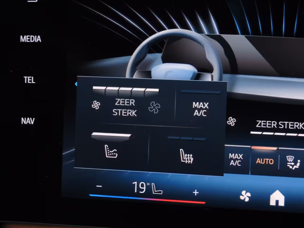 BMW X1 SDrive18i M-Sport PRO Massage Stoel|Camera|CarPlay|Navi|Live Cockpit Pro|Cruise|Clima|Shad
