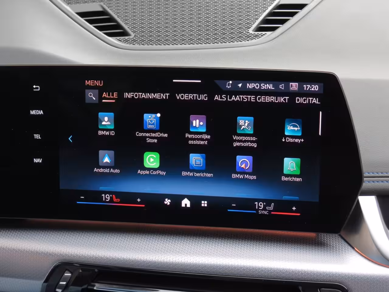 BMW X1 SDrive18i M-Sport PRO Massage Stoel|Camera|CarPlay|Navi|Live Cockpit Pro|Cruise|Clima|Shad