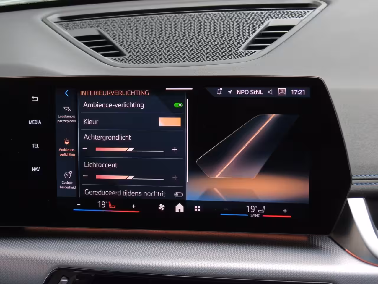 BMW X1 SDrive18i M-Sport PRO Massage Stoel|Camera|CarPlay|Navi|Live Cockpit Pro|Cruise|Clima|Shad