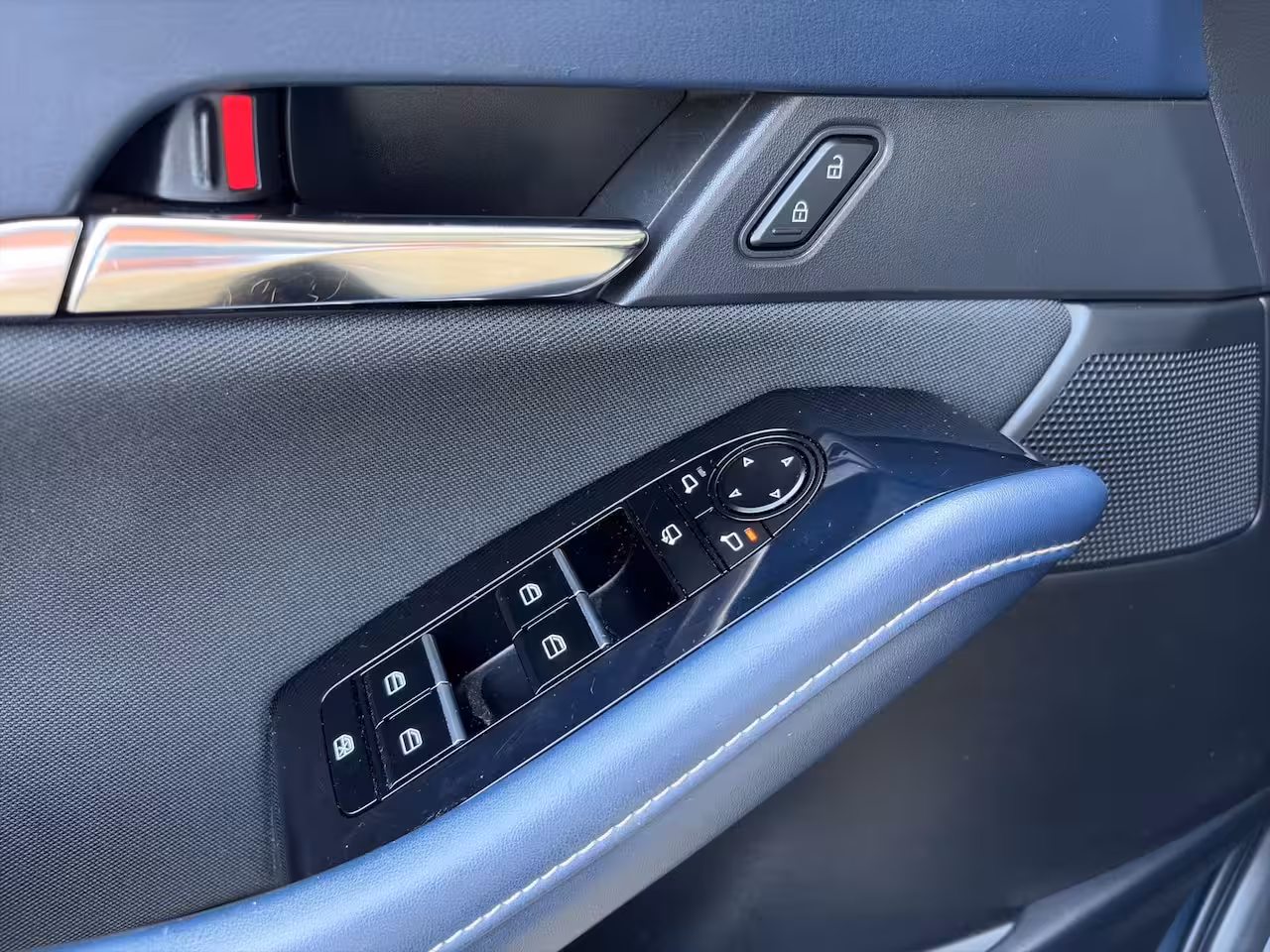Mazda CX-30 2.0 180pk SkyActiv-X M Hybrid Comfort Automaat | Trekhaak | Camera | Climate controle | Ad