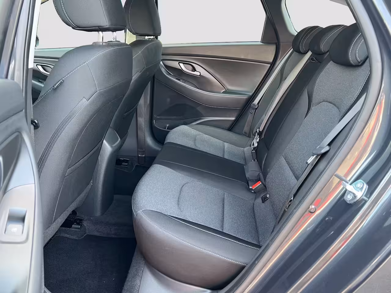 Hyundai i30 Wagon 1.0 T-GDi 120pk MHEV Comfort Smart | Camera | Climate controle | Carplay | Cruise controle
